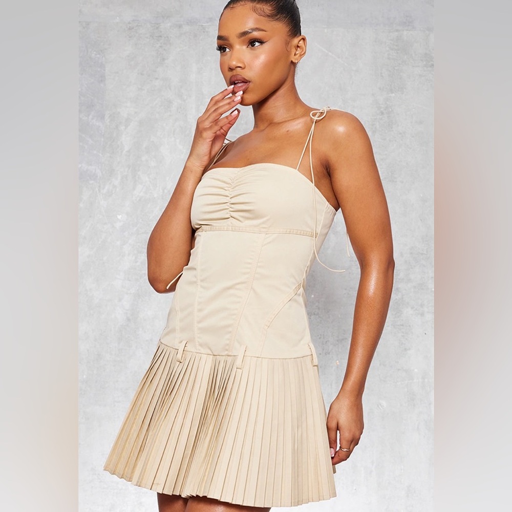 PRETTYLITTLETHING | Tan/Cream Pleated Dress | Size 6 WORN ONCE